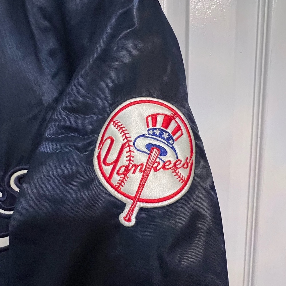 New York Yankees Starter Bomber Kids Jacket - Picture 5 of 7